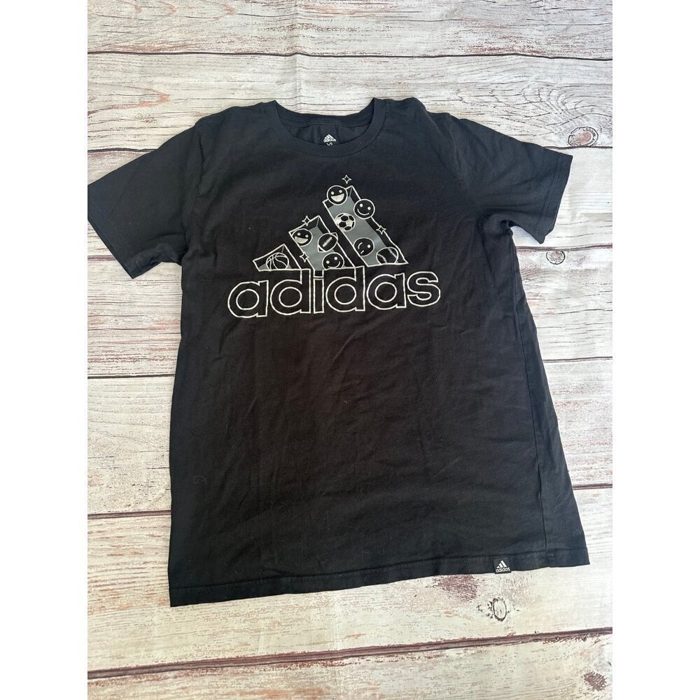 Girls Adidas shirt yxl